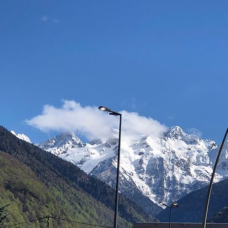 Appart T 3 Bagneres-De-Luchon Vue Montagne - Piscine Mi Juin Bagneres-de-Luchon Exterior foto