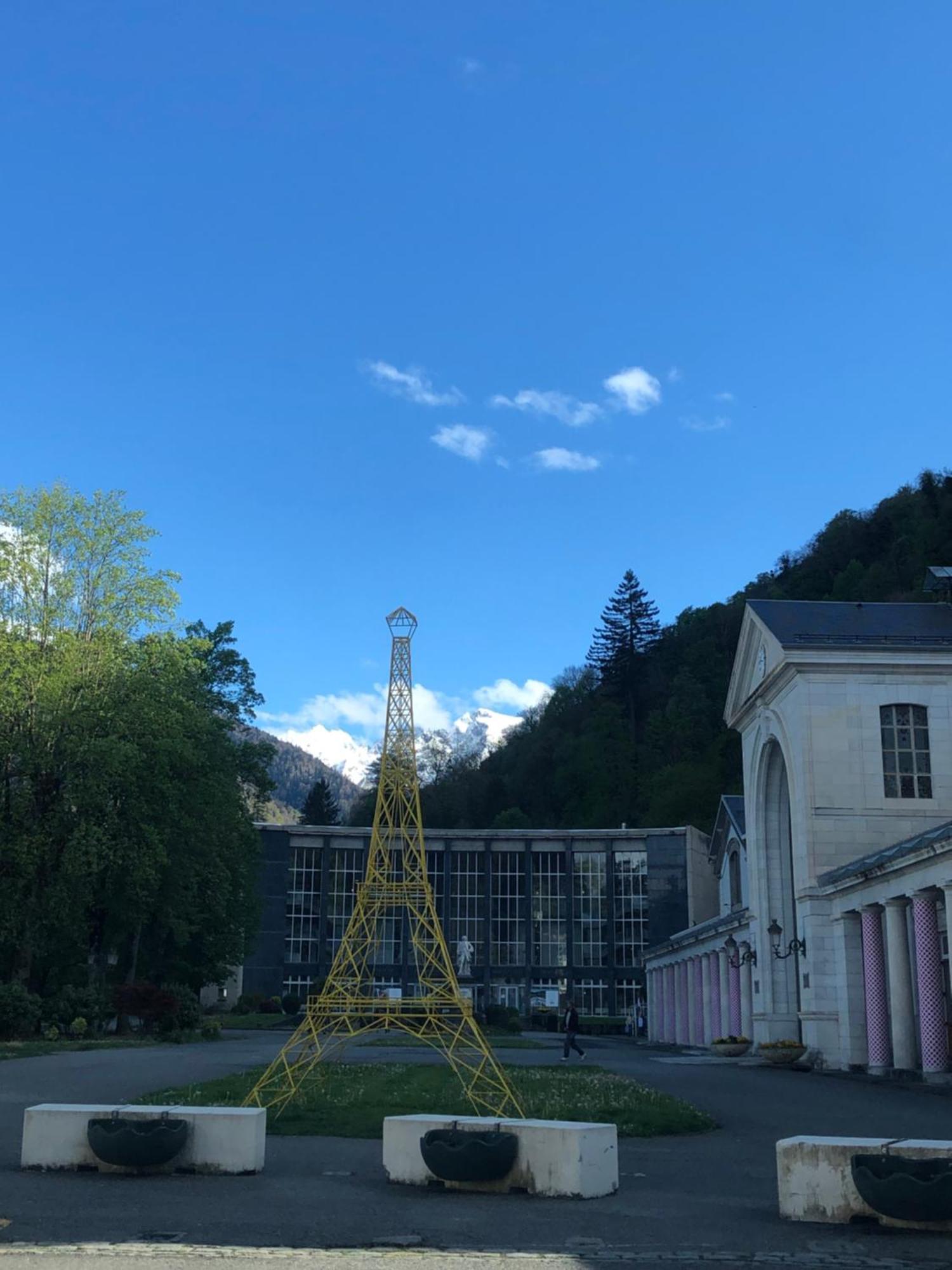 Appart T 3 Bagneres-De-Luchon Vue Montagne - Piscine Mi Juin Bagneres-de-Luchon Exterior foto